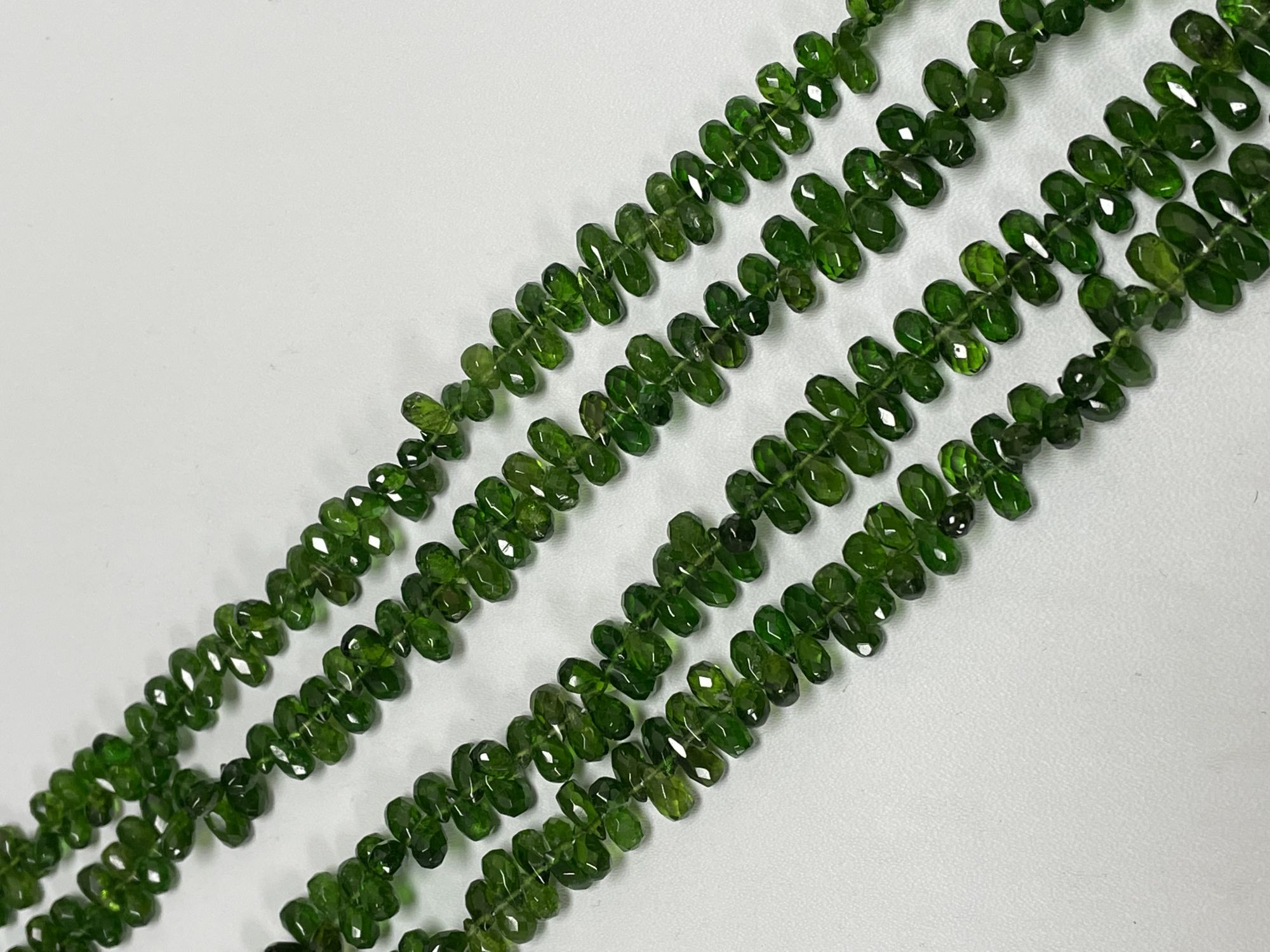 Chrome Diopside Drop Faceted