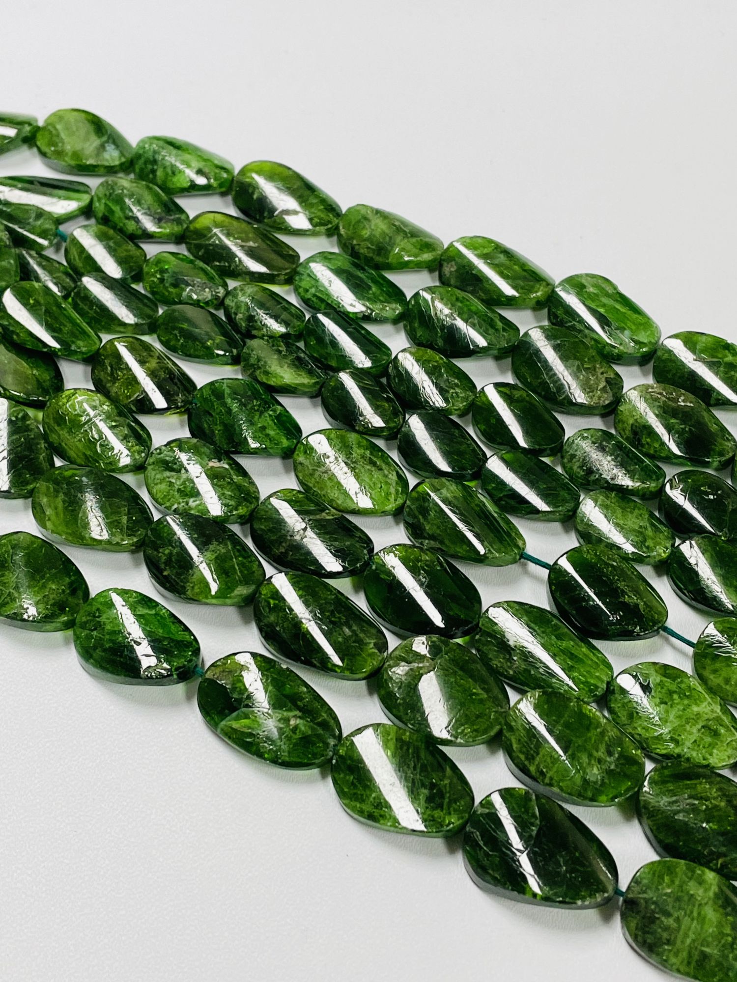 Chrome Diopside Twisted Nugget Smooth