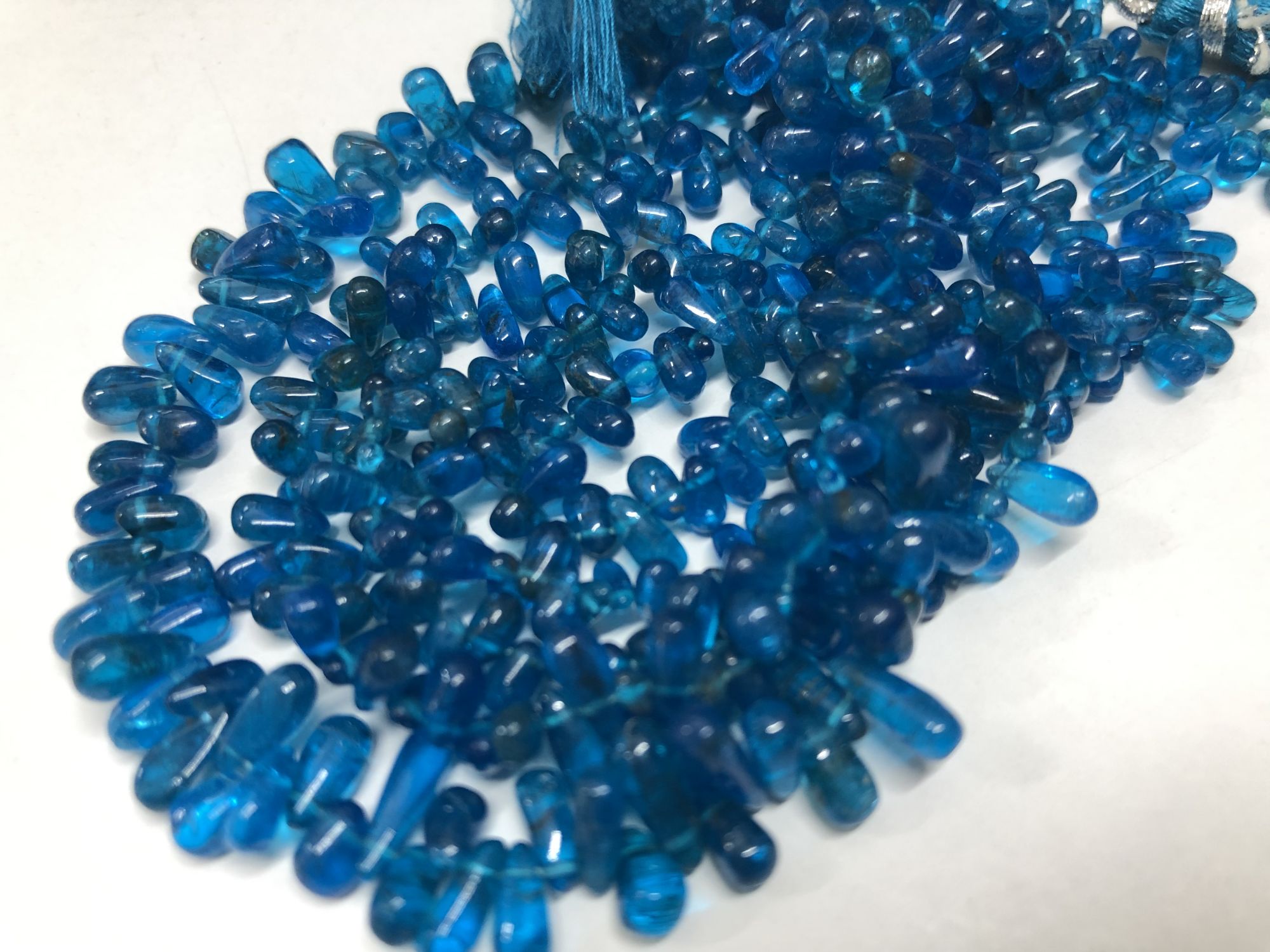Apatite Drops Smooth