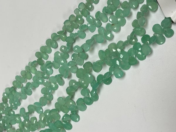 Chrysoprase Pear Faceted