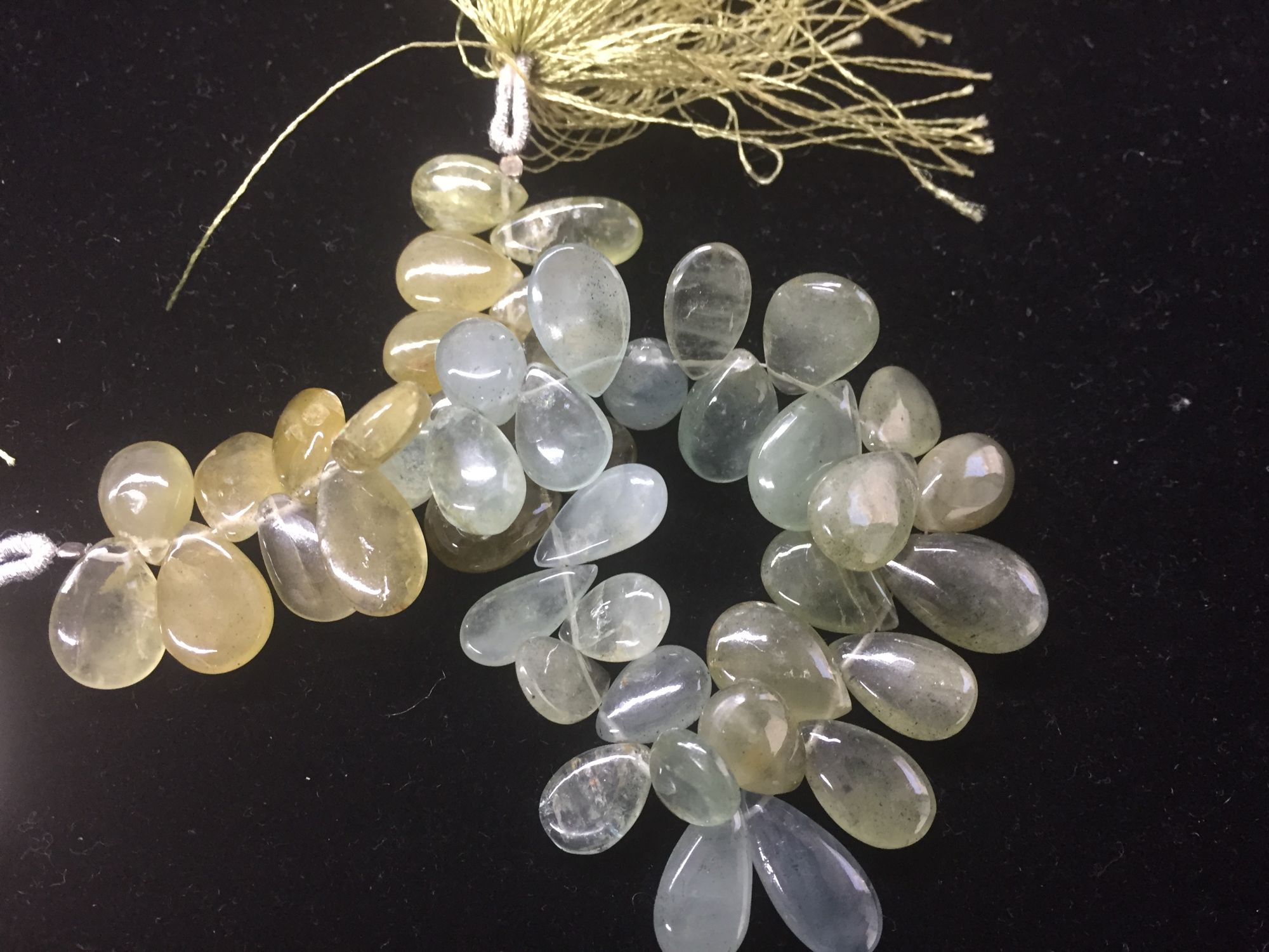 Moss Aquamarine Pears Smooth