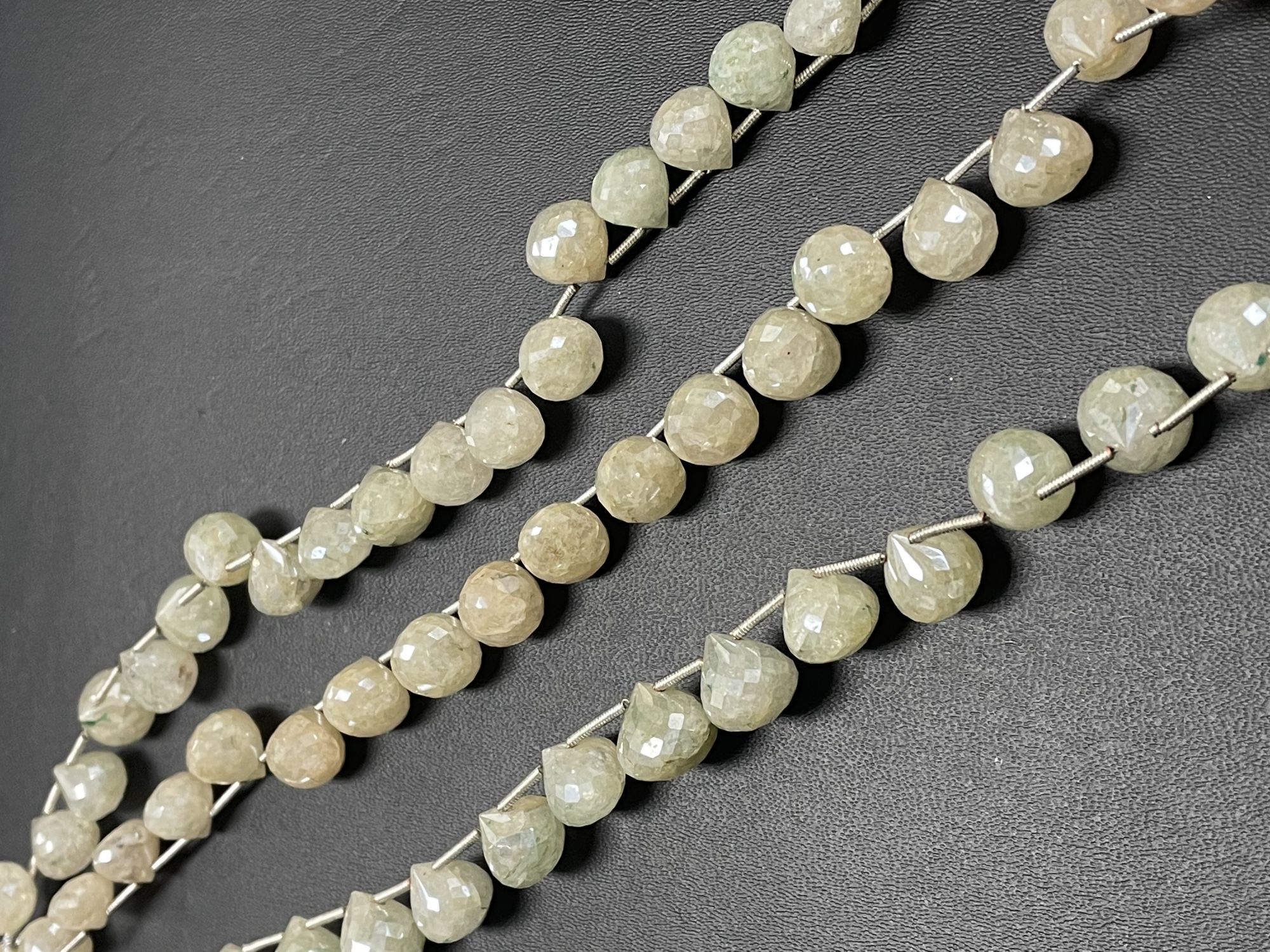 Coated Grapolite Onion Faceted