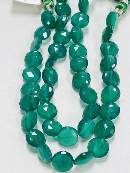Green Onyx Coin Faceted