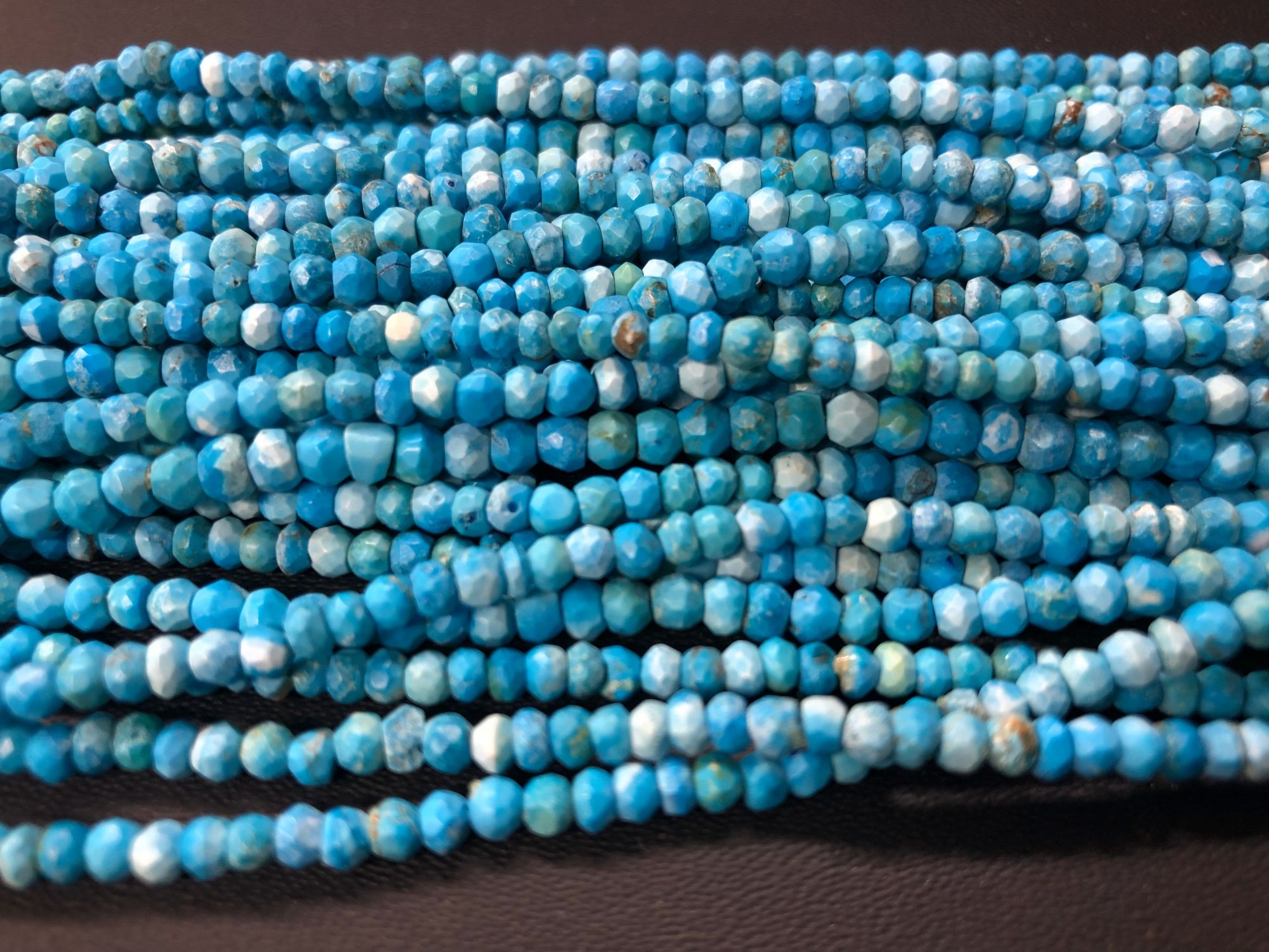 Howlite Rondelle Faceted