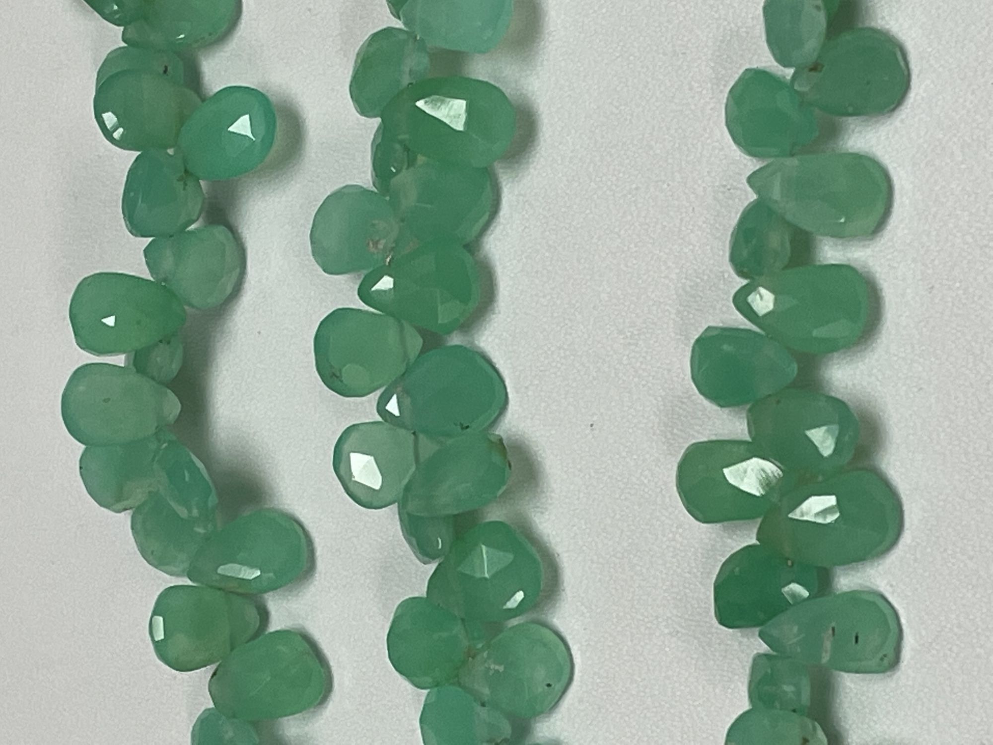 Chrysoprase Pear Faceted