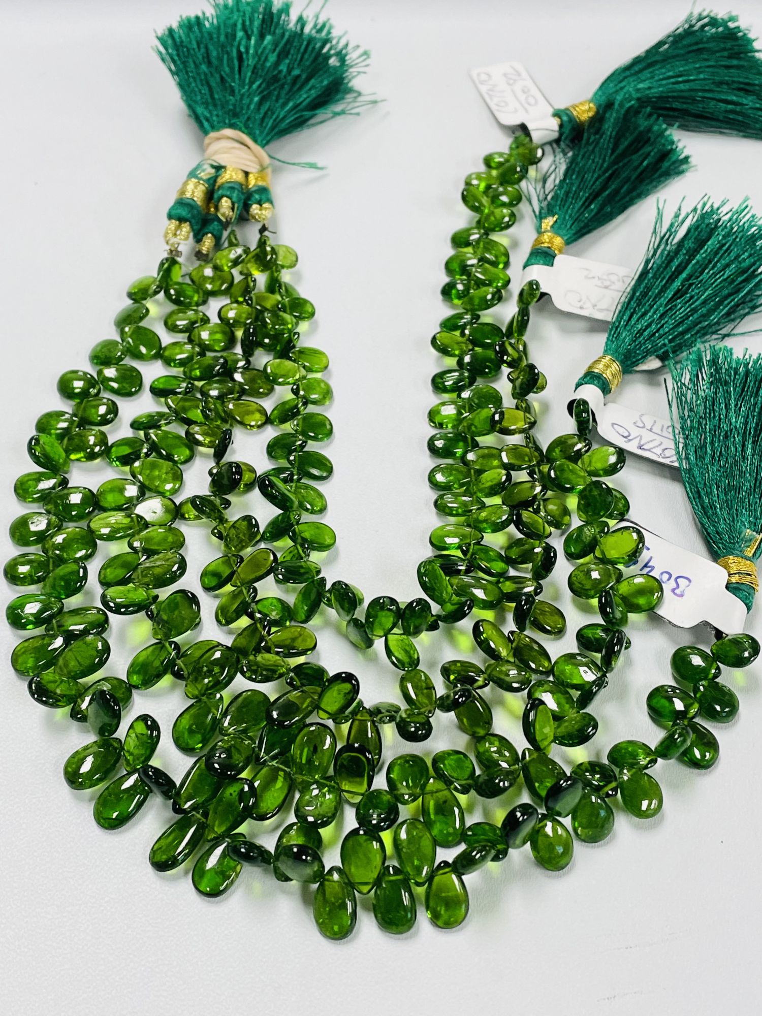 Chrome Diopside Pear Smooth