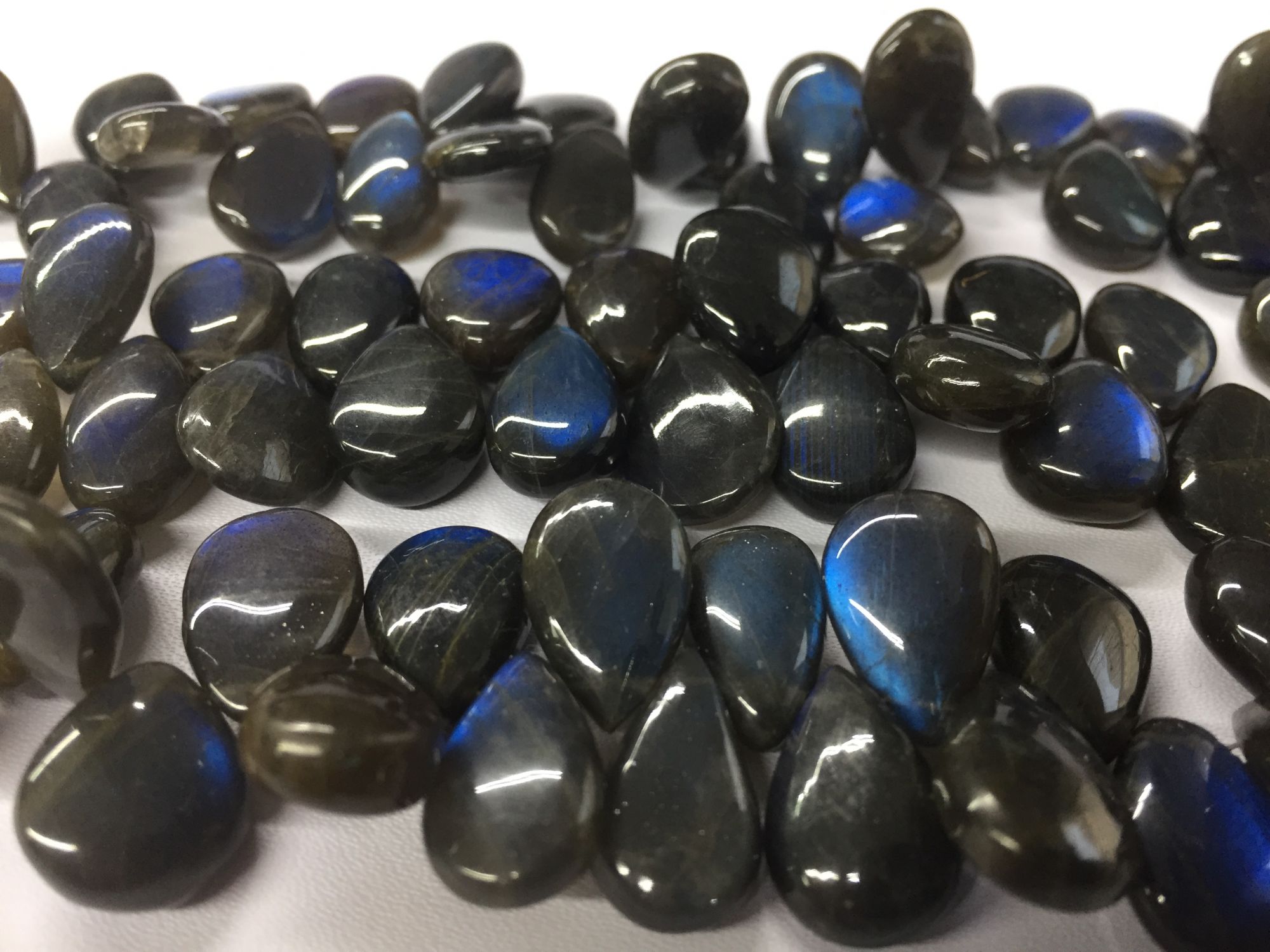 Natural Black Labradorite Pears Smooth