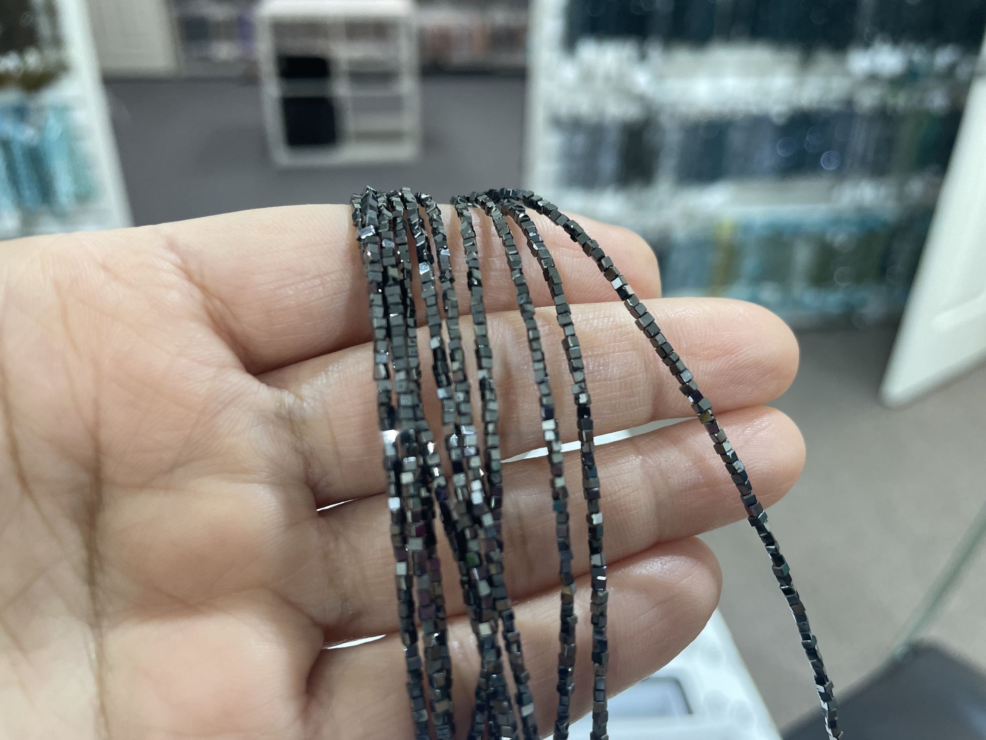 Black Diamonds Slim-Cube Faceted