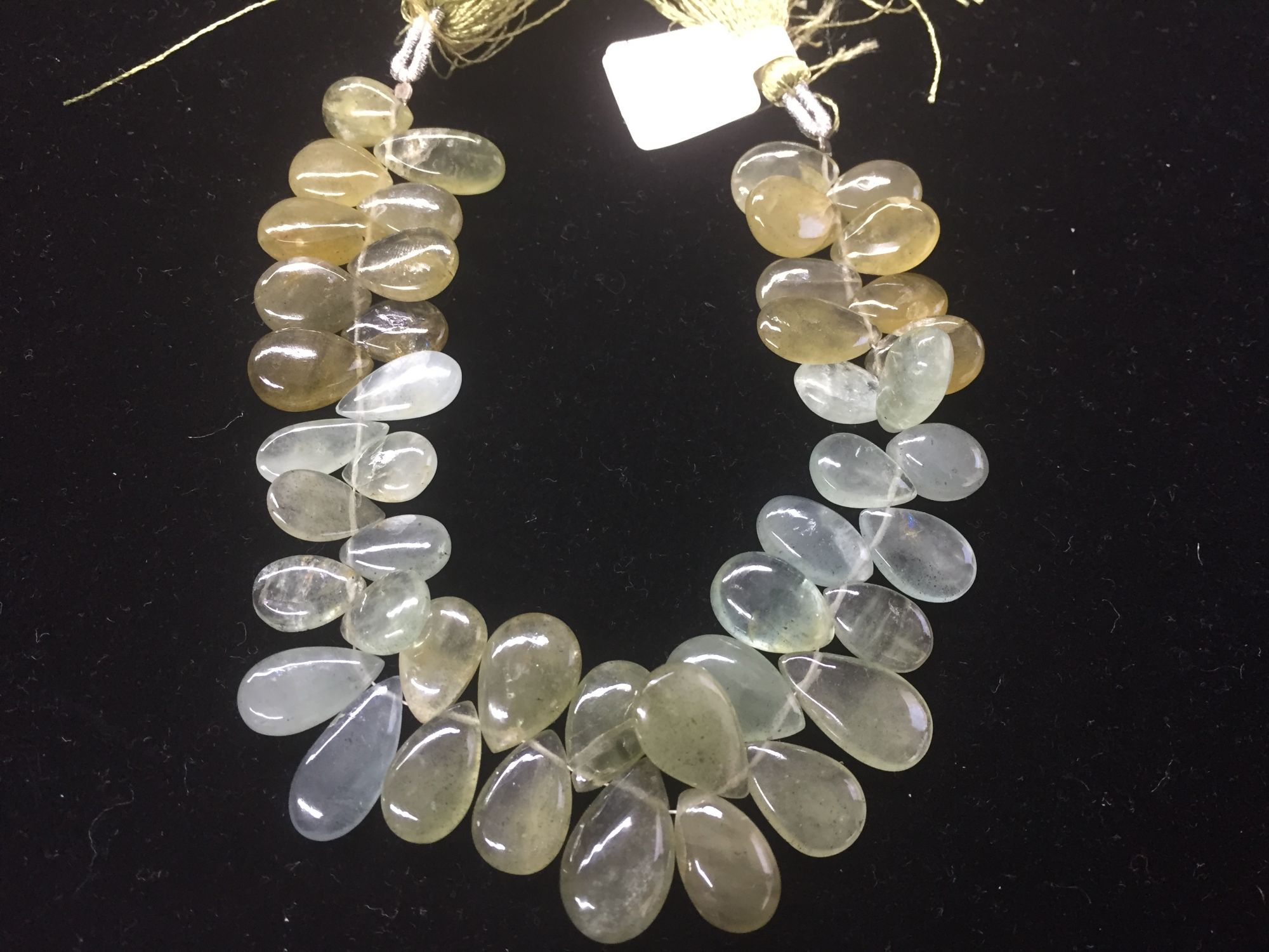 Moss Aquamarine Pears Smooth