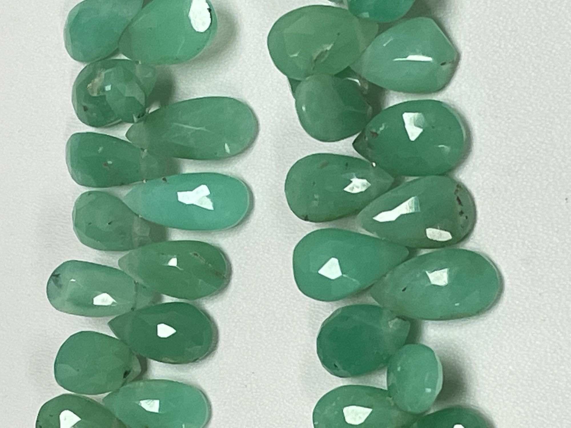 Chrysoprase Pear Faceted