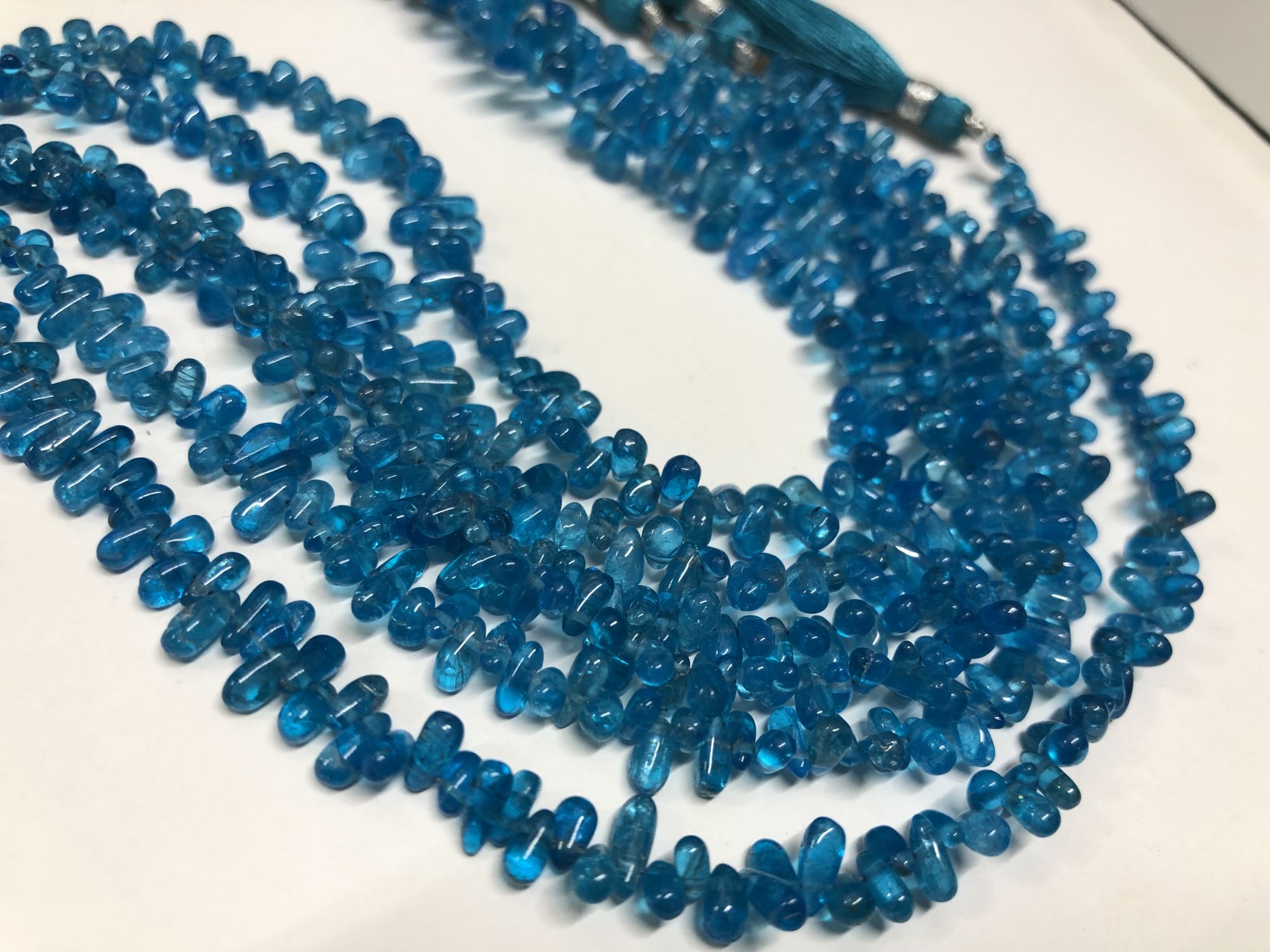 Apatite Drops Smooth