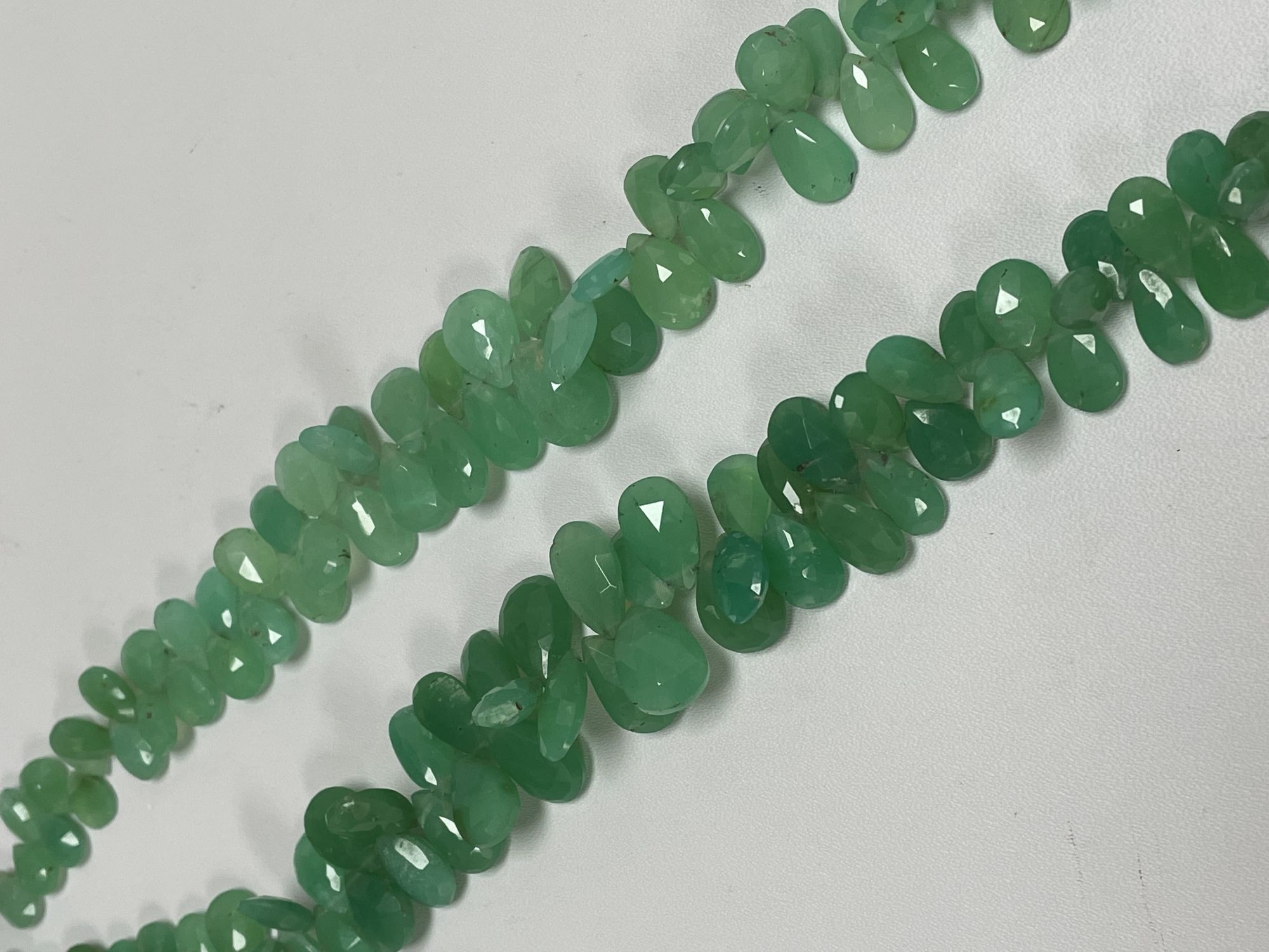 Chrysoprase Pear Faceted