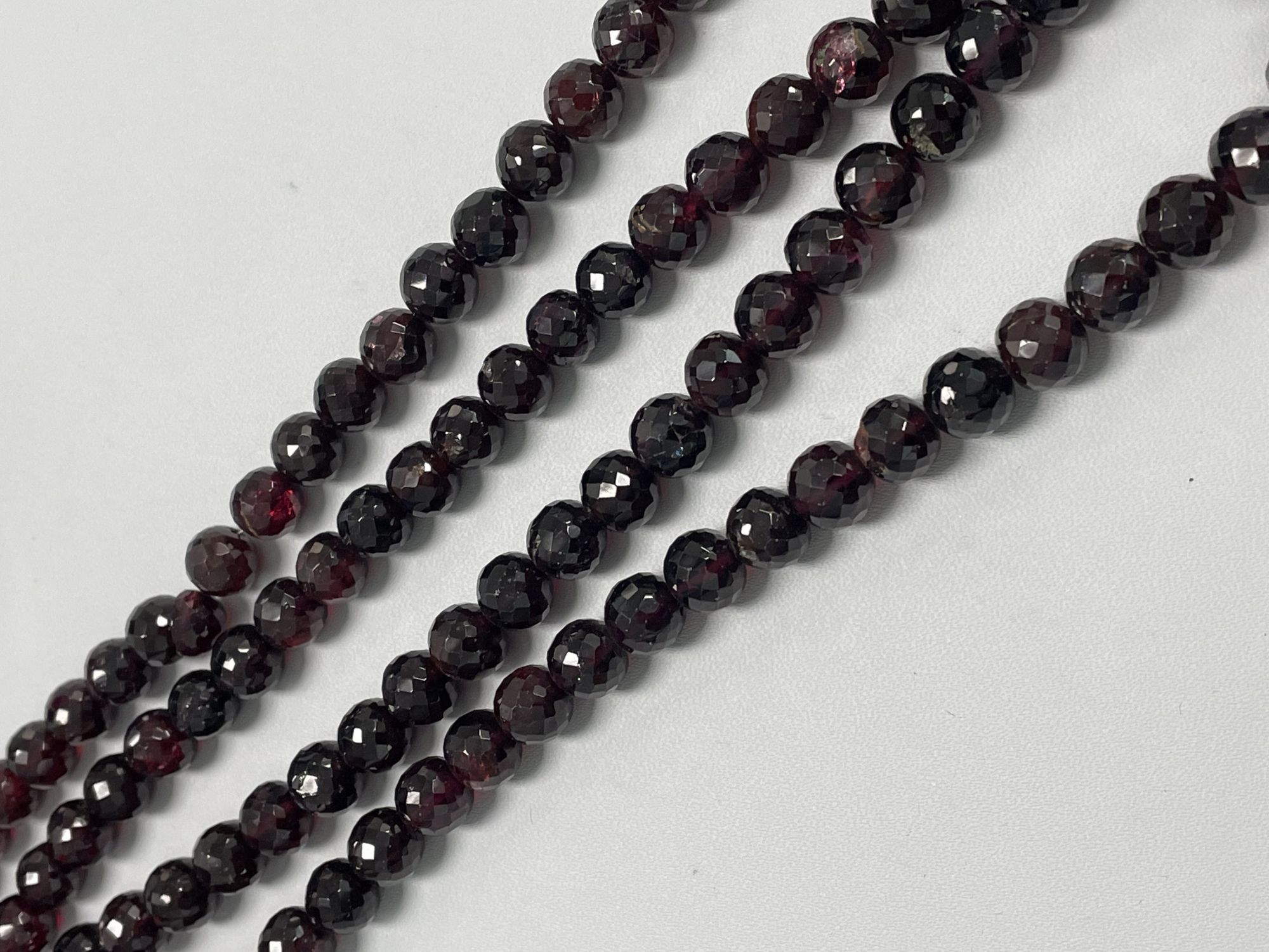 Red Garnet Round Faceted