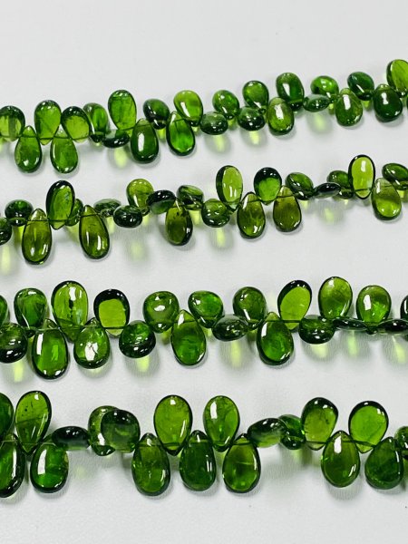 Chrome Diopside Pear Smooth