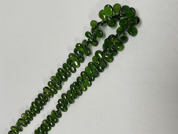 Chrome Diopside Pear Smooth