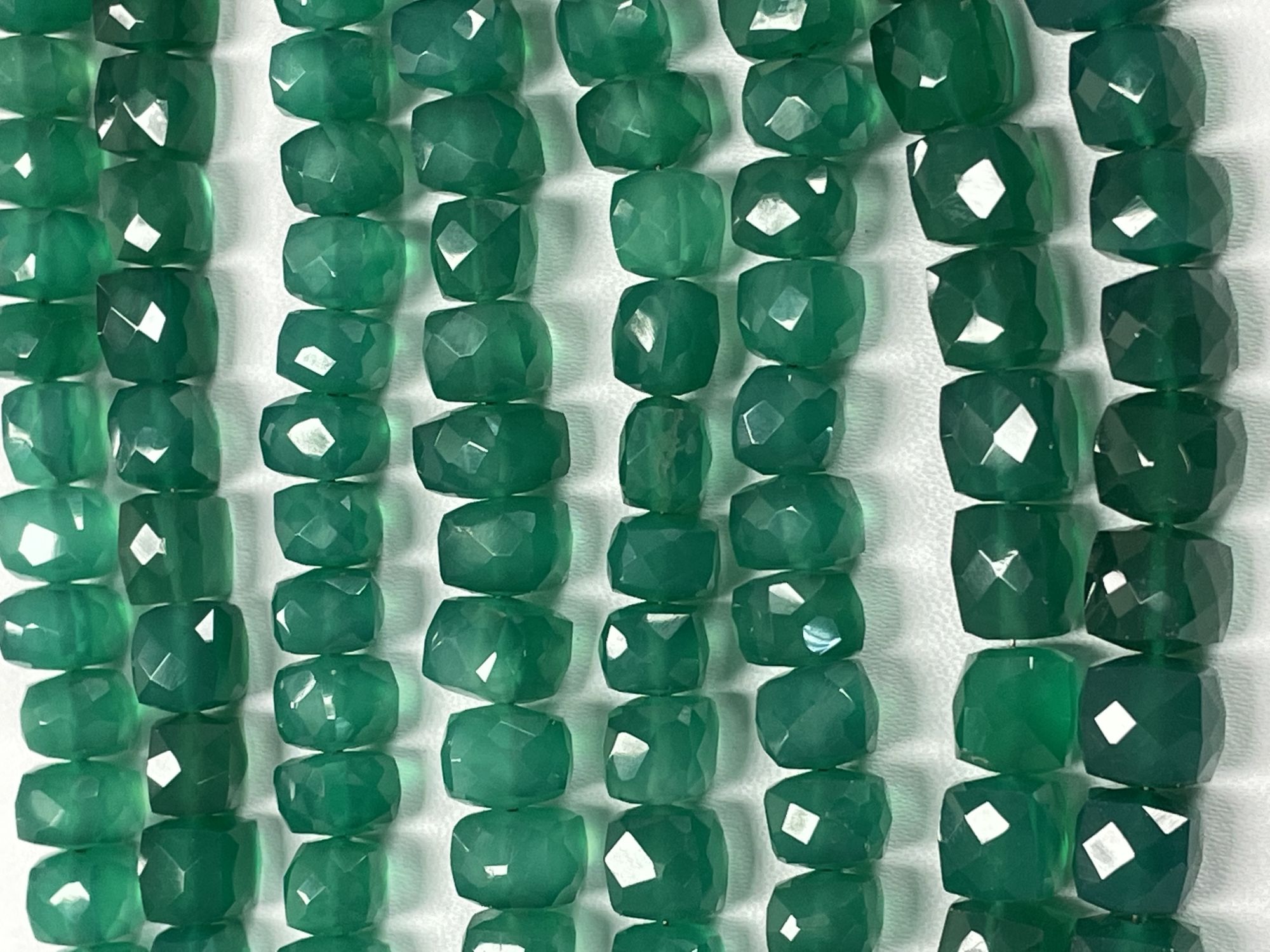 Green Onyx Cube Faceted