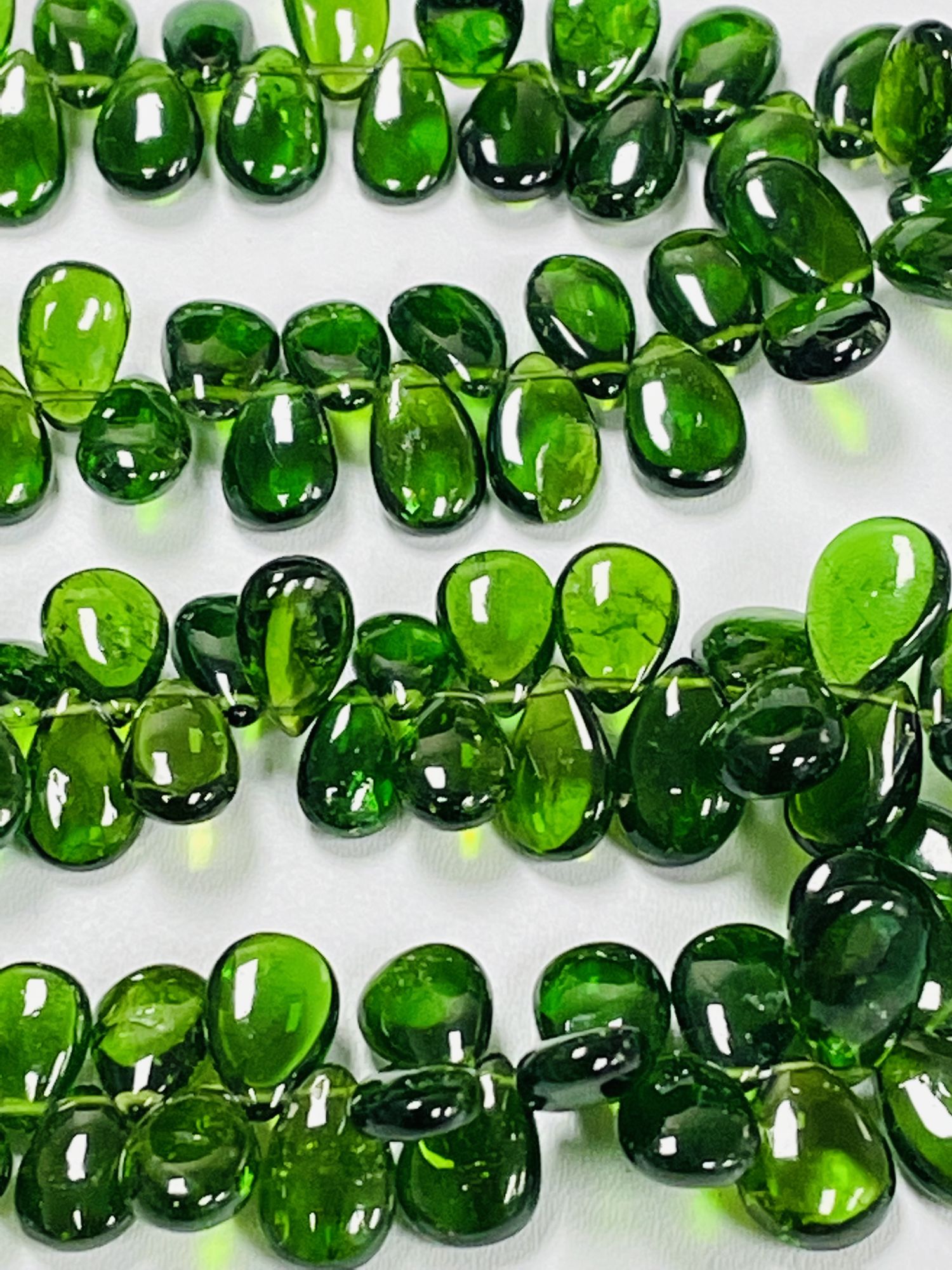 Chrome Diopside Pear Smooth