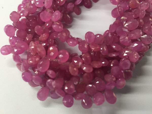 Pink sapphire Pears Faceted (GF)