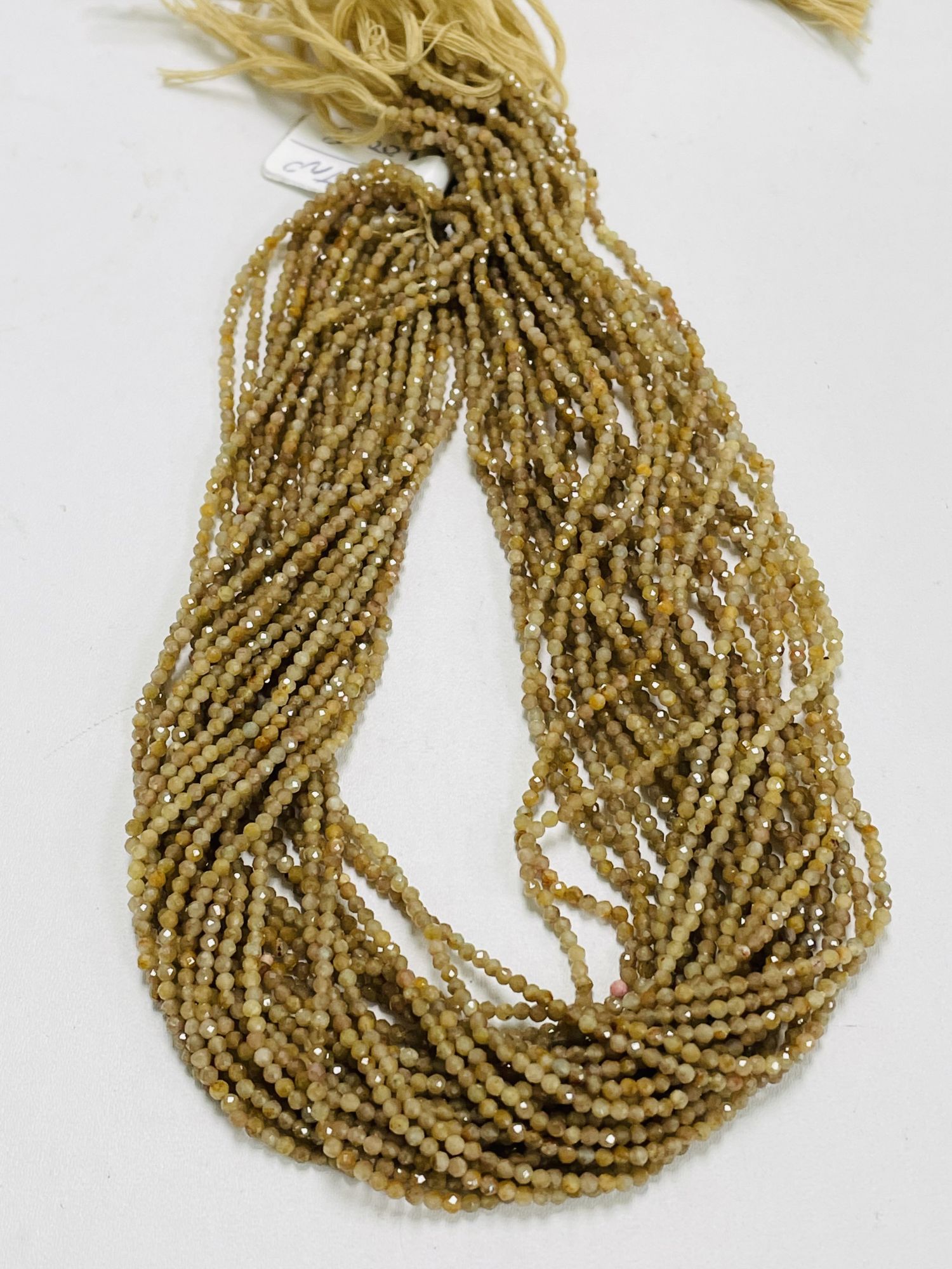 Madagascar Sapphire Roundell