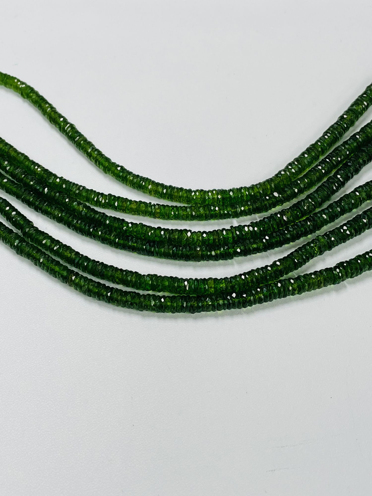 Chrome Diopside Tire Faceted