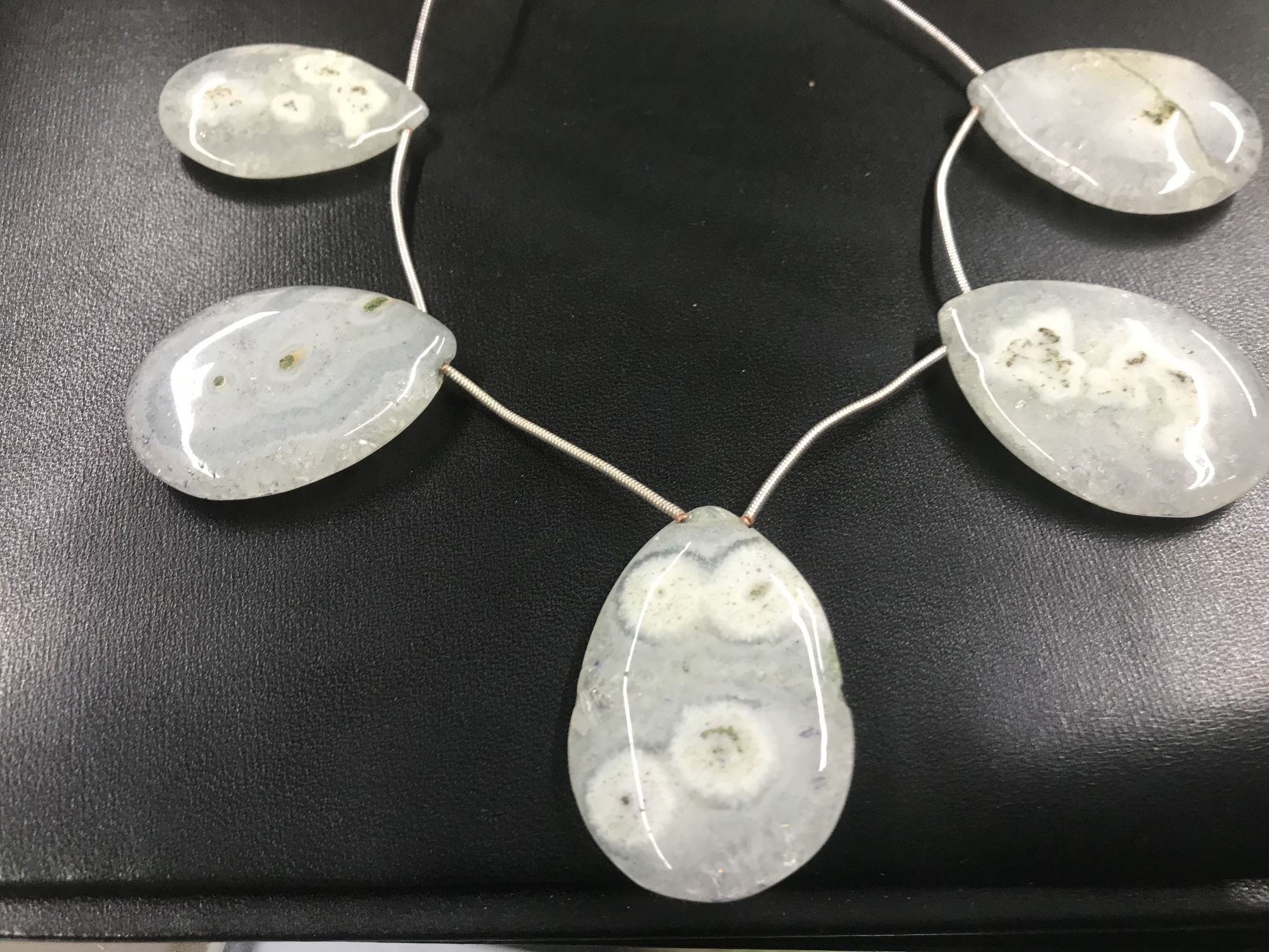 Solar Quartz Pear Smooth