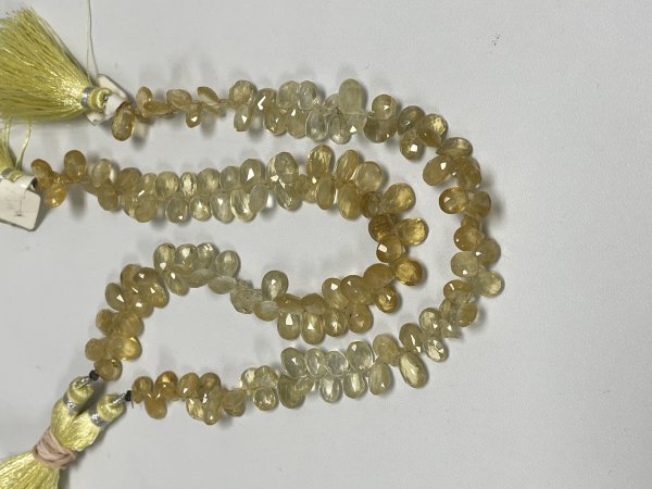 Shaded Yellow Aquamarine Pear Faceted