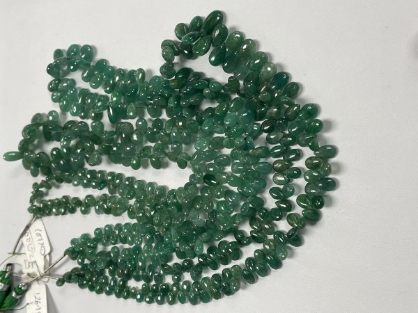 Natural Emerald Pear Smooth