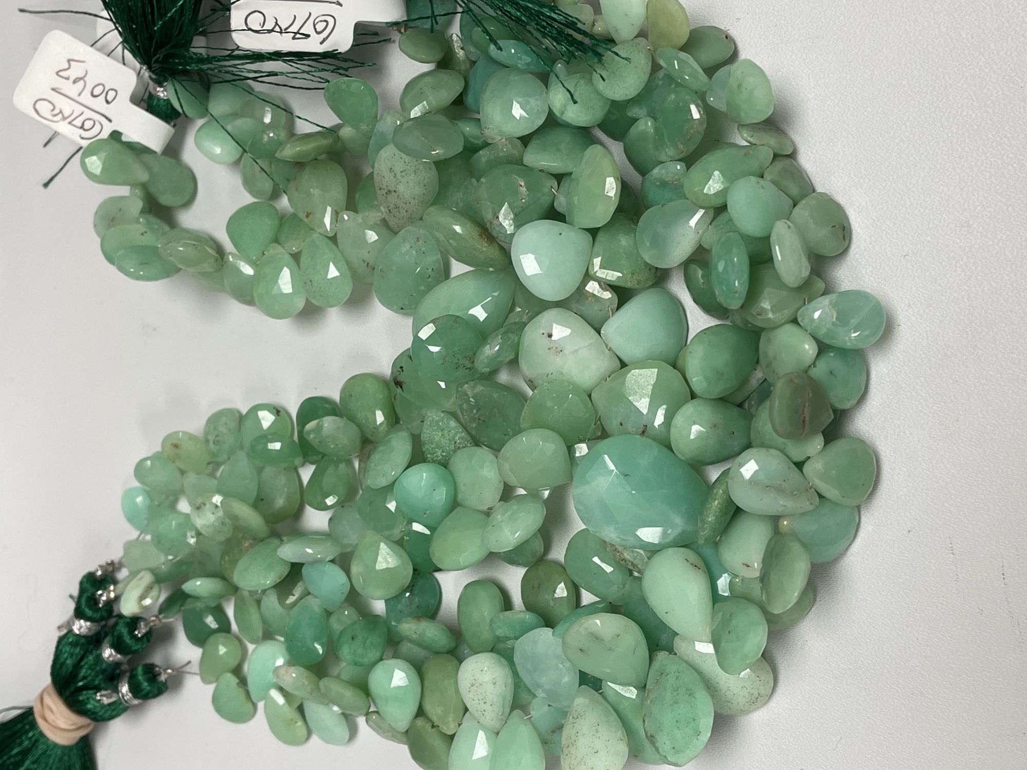 Chrysoprase Pear Faceted