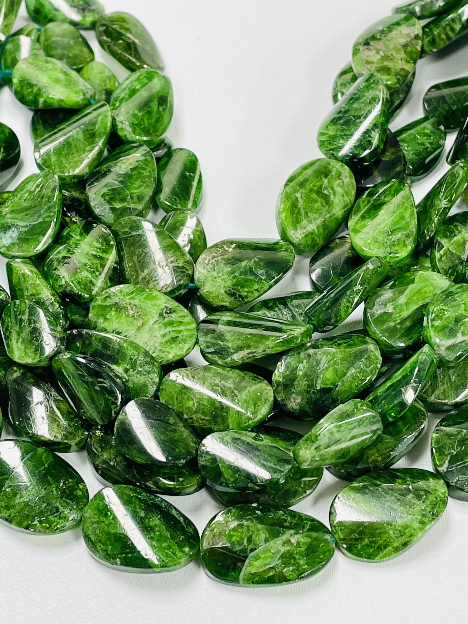 Chrome Diopside Twisted Nugget Smooth