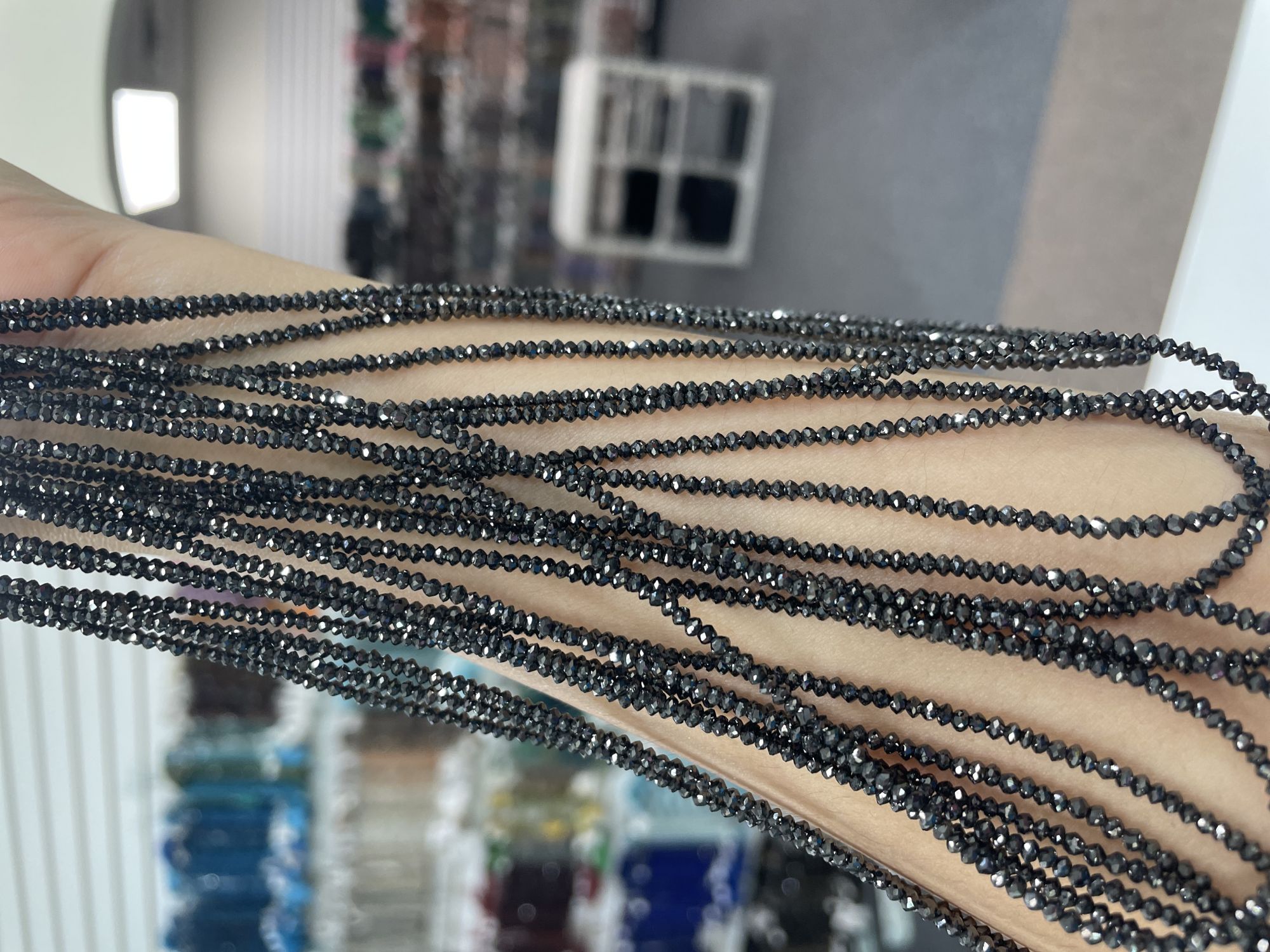 Black Diamonds Rondelles Faceted