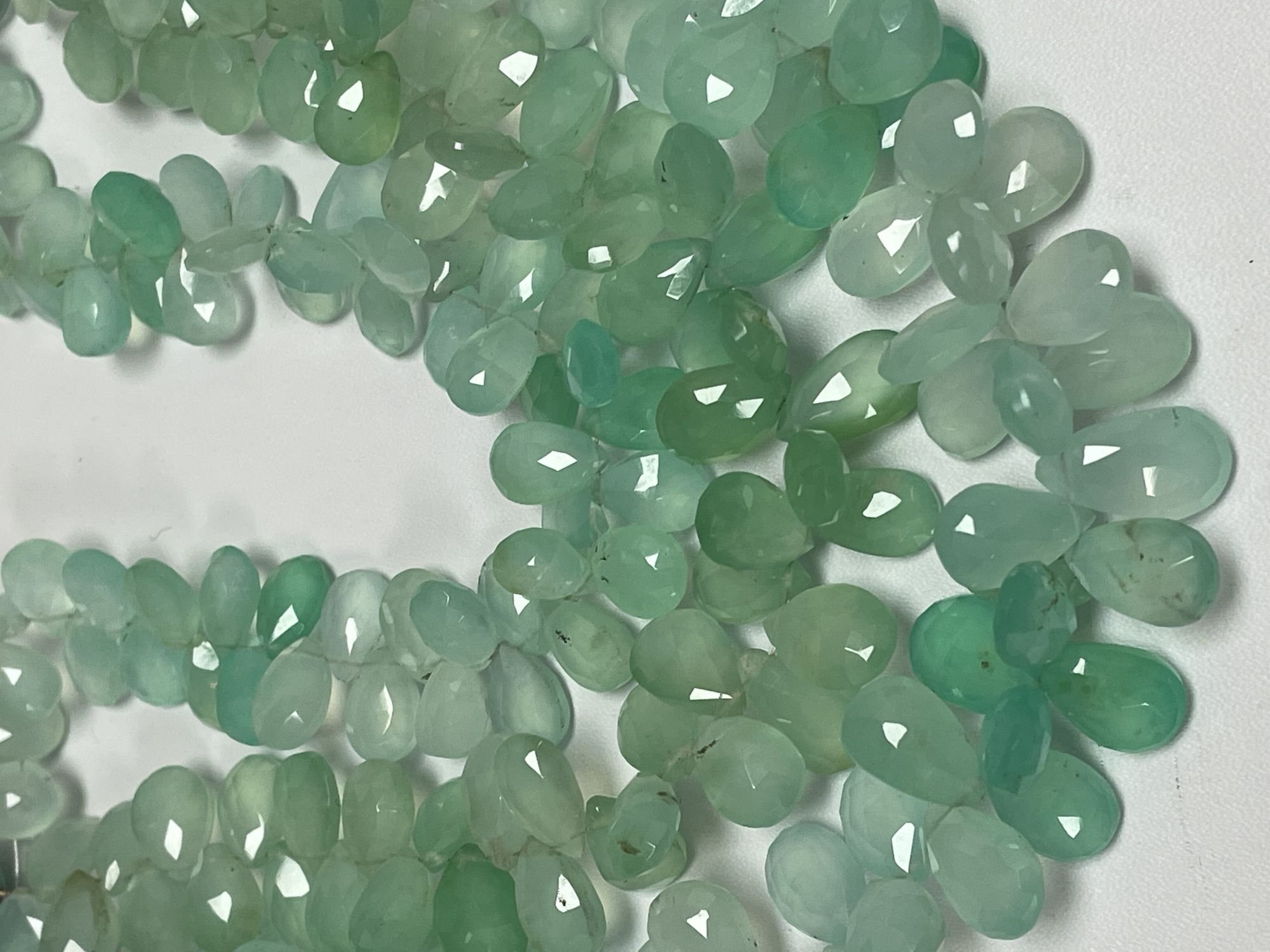 Chrysoprase Pear Faceted