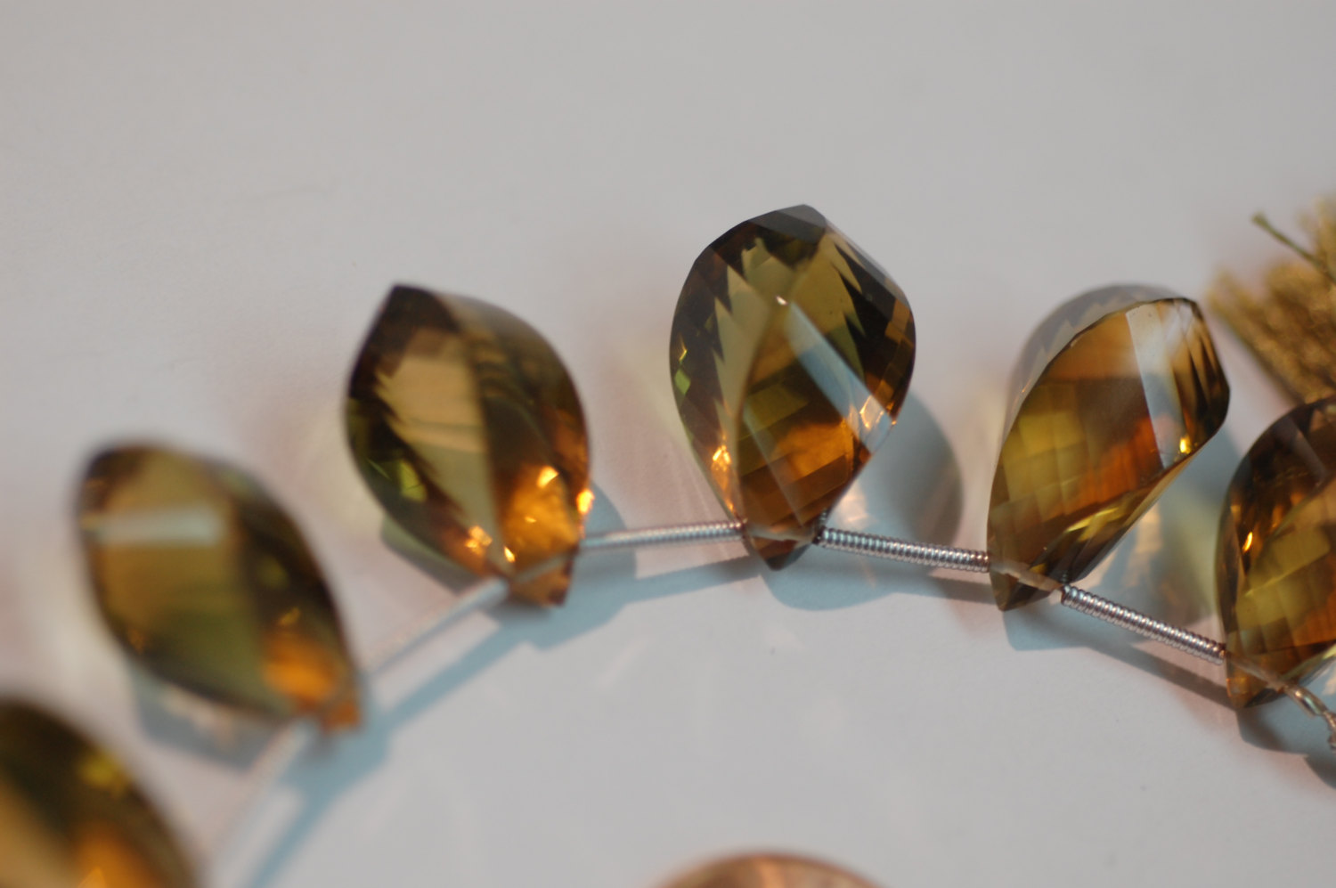 Bio-Lemon Hydro Quartz Twisted Drops Faceted