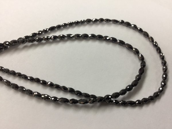 Black Diamond Ovals Faceted