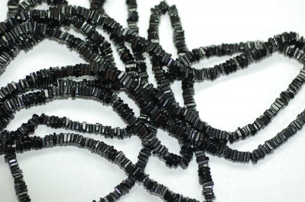 Black Spinal Square Cut Smooth