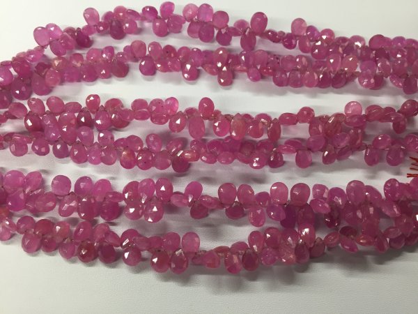 Pink sapphire Pears Faceted (GF)