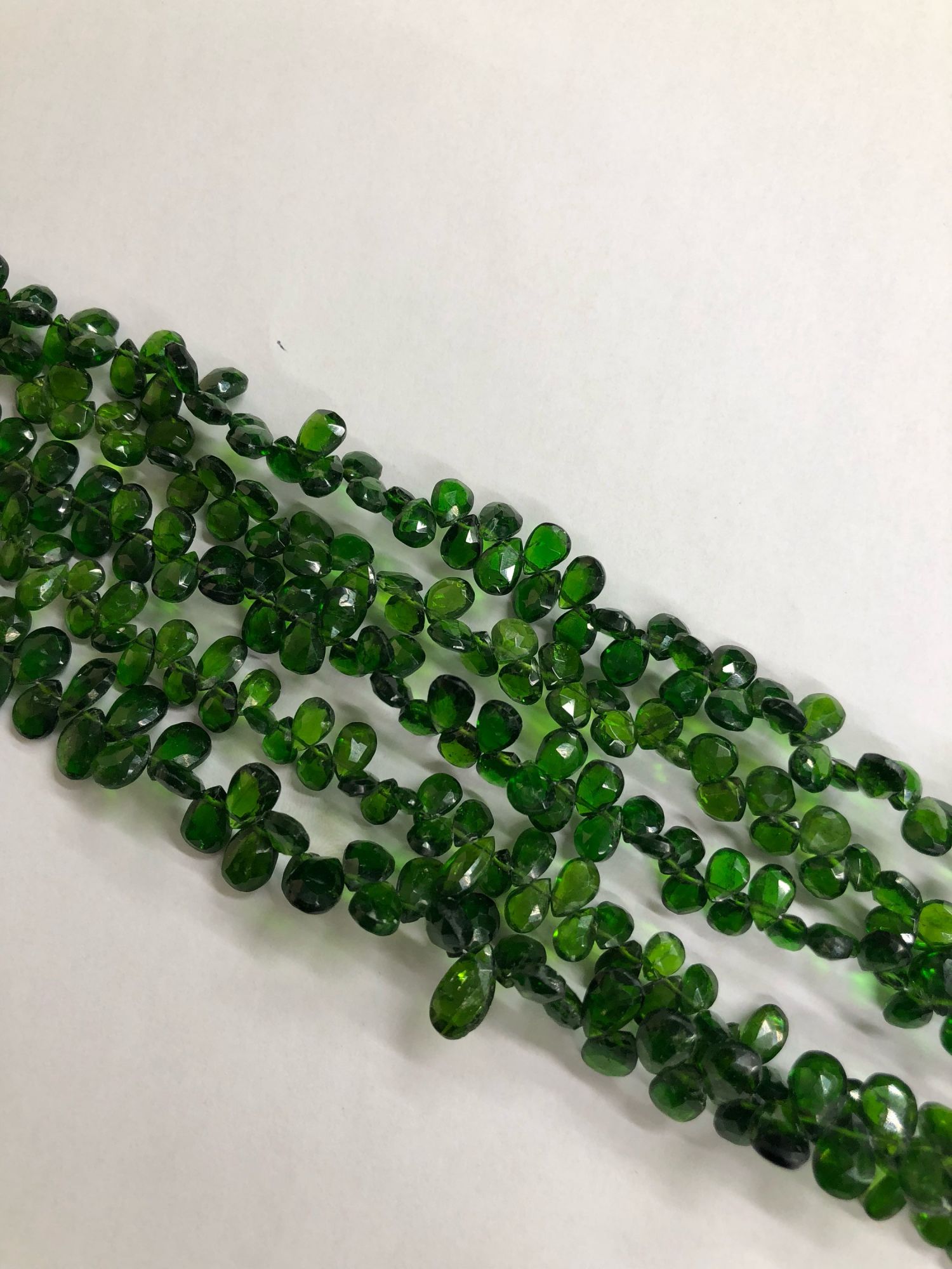 Chrome Diopside Pears Faceted
