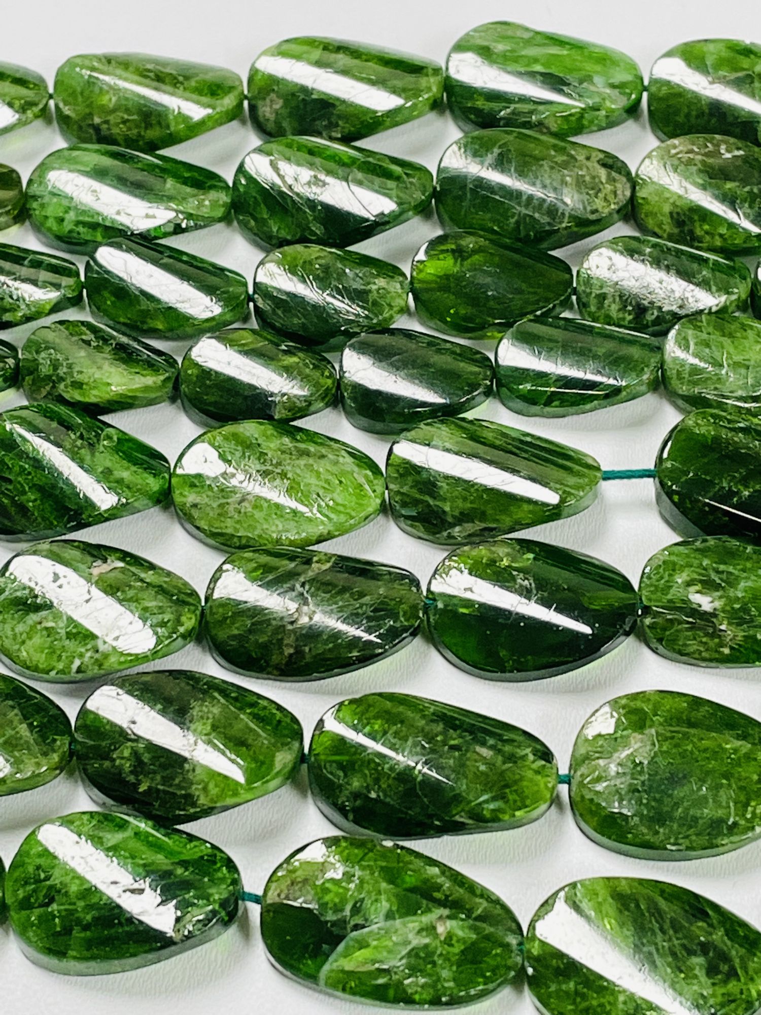 Chrome Diopside Twisted Nugget Smooth