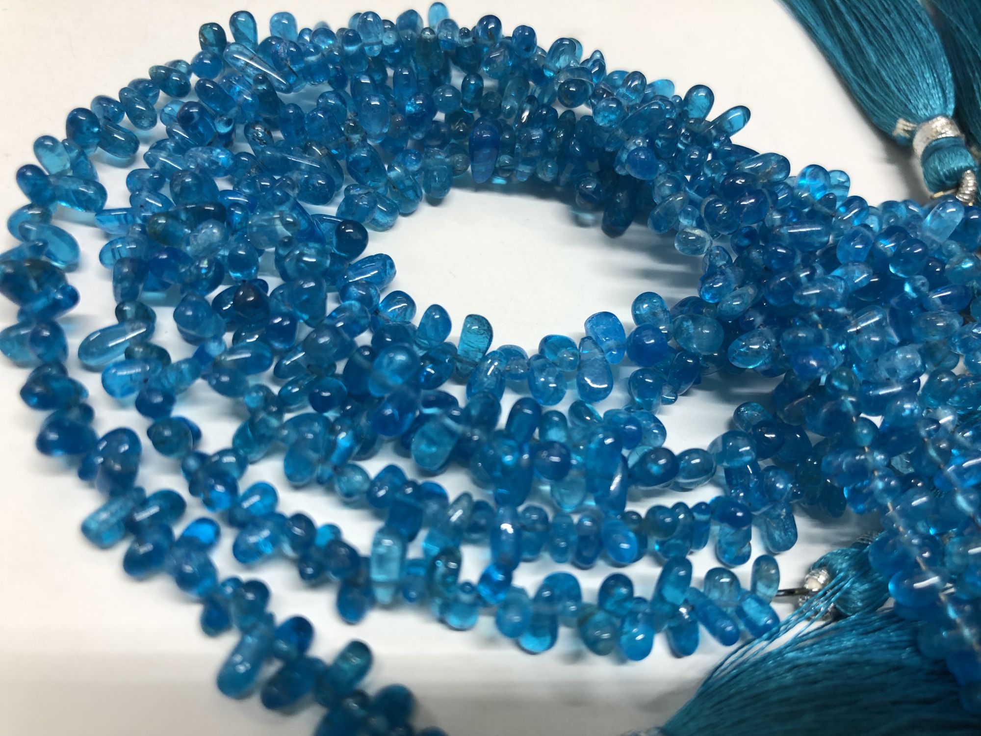 Apatite Drops Smooth