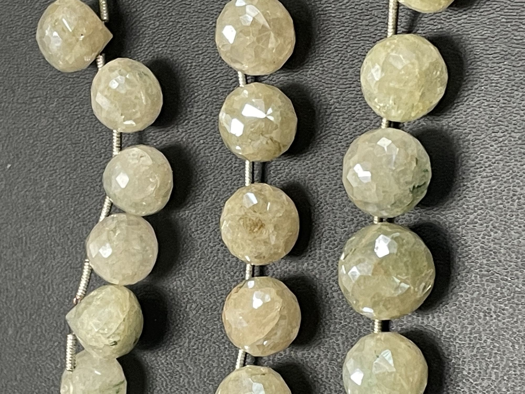 Coated Grapolite Onion Faceted