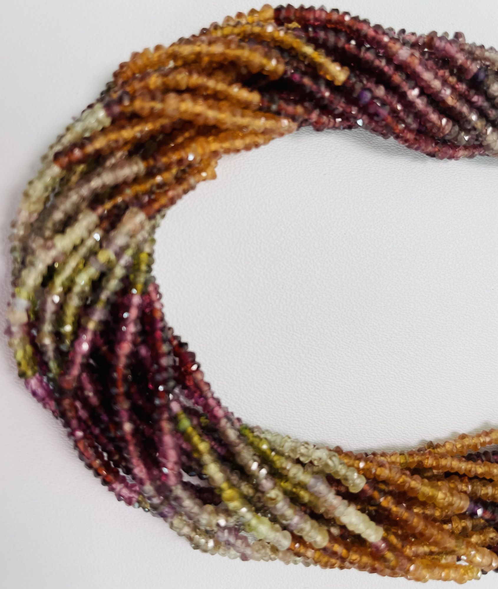 Tundru Sapphire Rondelle Faceted