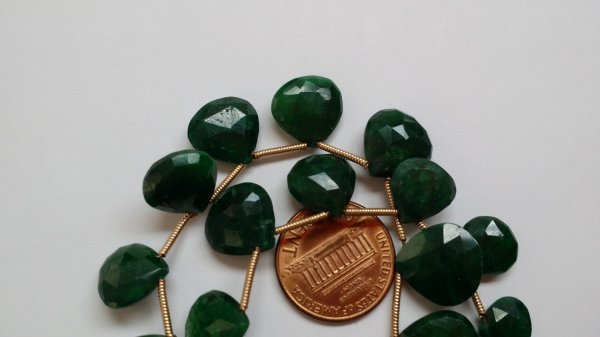 Emerald Green Hearts Faceted Heated