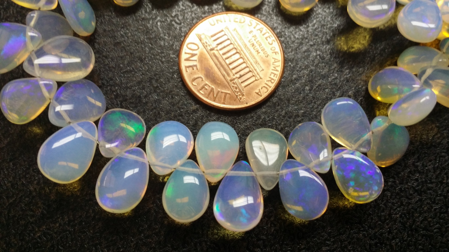 Ethiopian Opal Pears Smooth