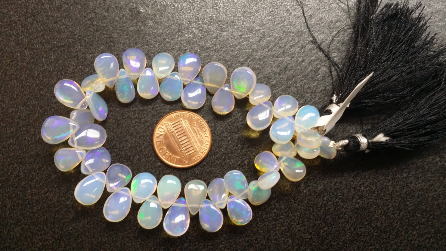 Ethiopian Opal Pears Smooth