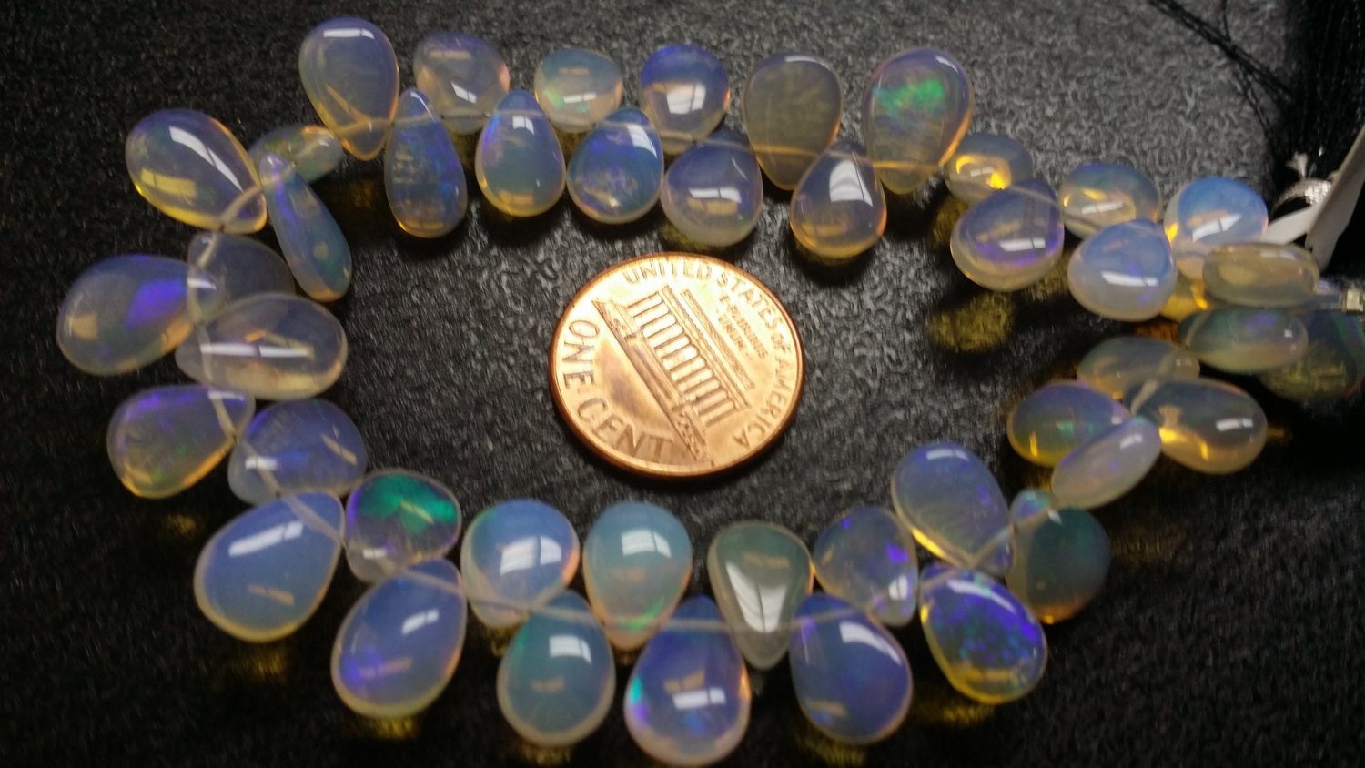 Ethiopian Opal Pears Smooth