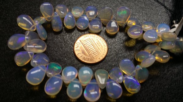Ethiopian Opal Pears Smooth