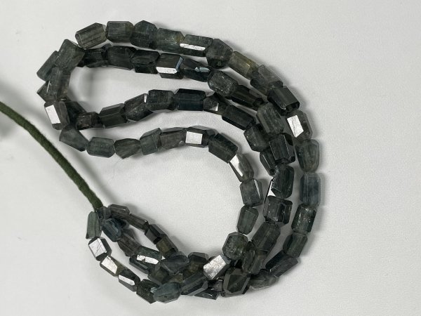Moss Aquamarine Nuggets Faceted