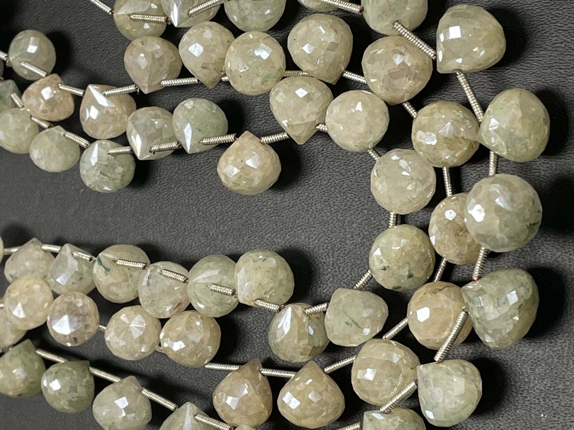 Coated Grapolite Onion Faceted