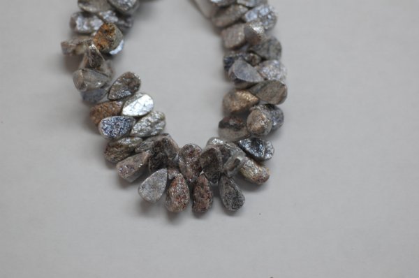 Gray Quartz Pear Faceted (Coated)