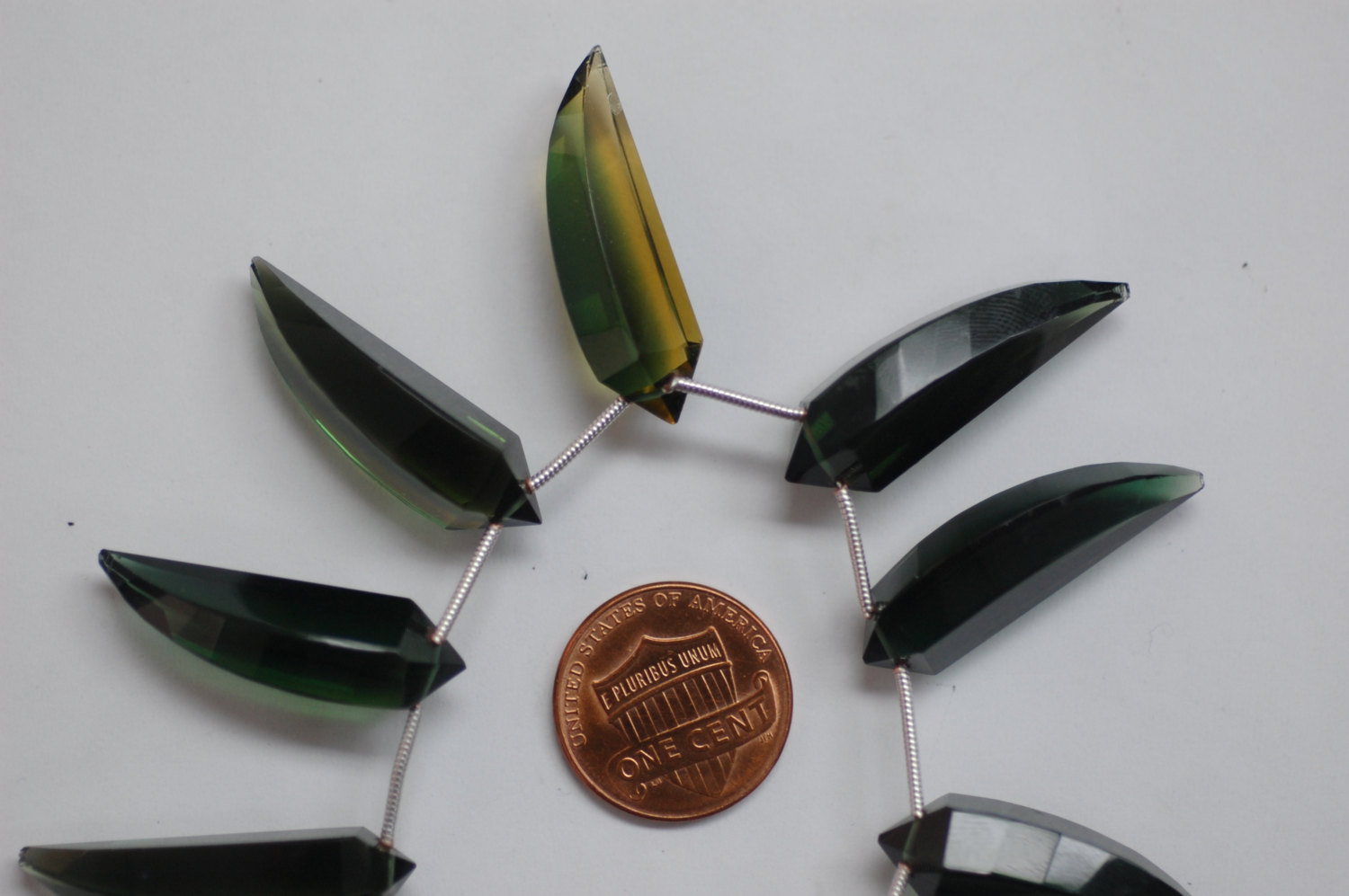 Hydro Forest Green Okra Faceted (5 Pieces)