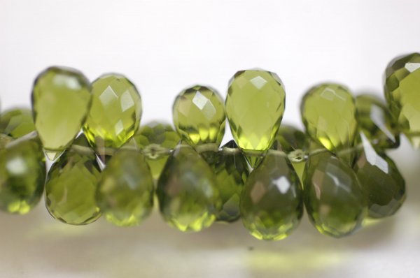 Hydro Olive Quartz Drops Faceted
